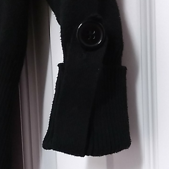 Sweater - Picture 3 of 3